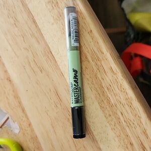 NWT Maybelline MasterCamo Color Correcting Pen in 10 Green for Redness